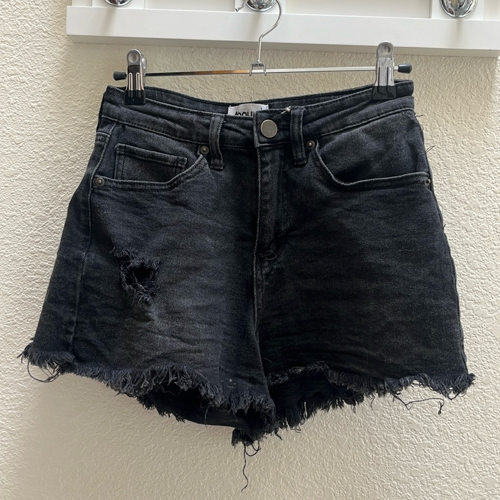 GUC Abound | Black denim shorts